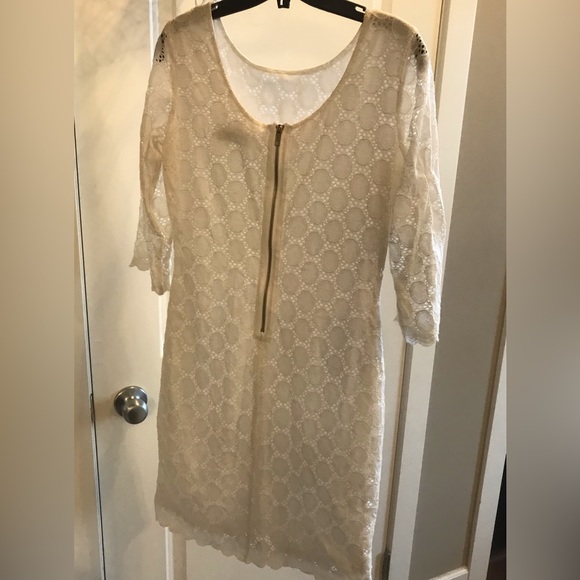 Calypso White Lace Overlay Crewneck 3/4 Sleeve built in Slip Size Medium - Picture 9 of 12